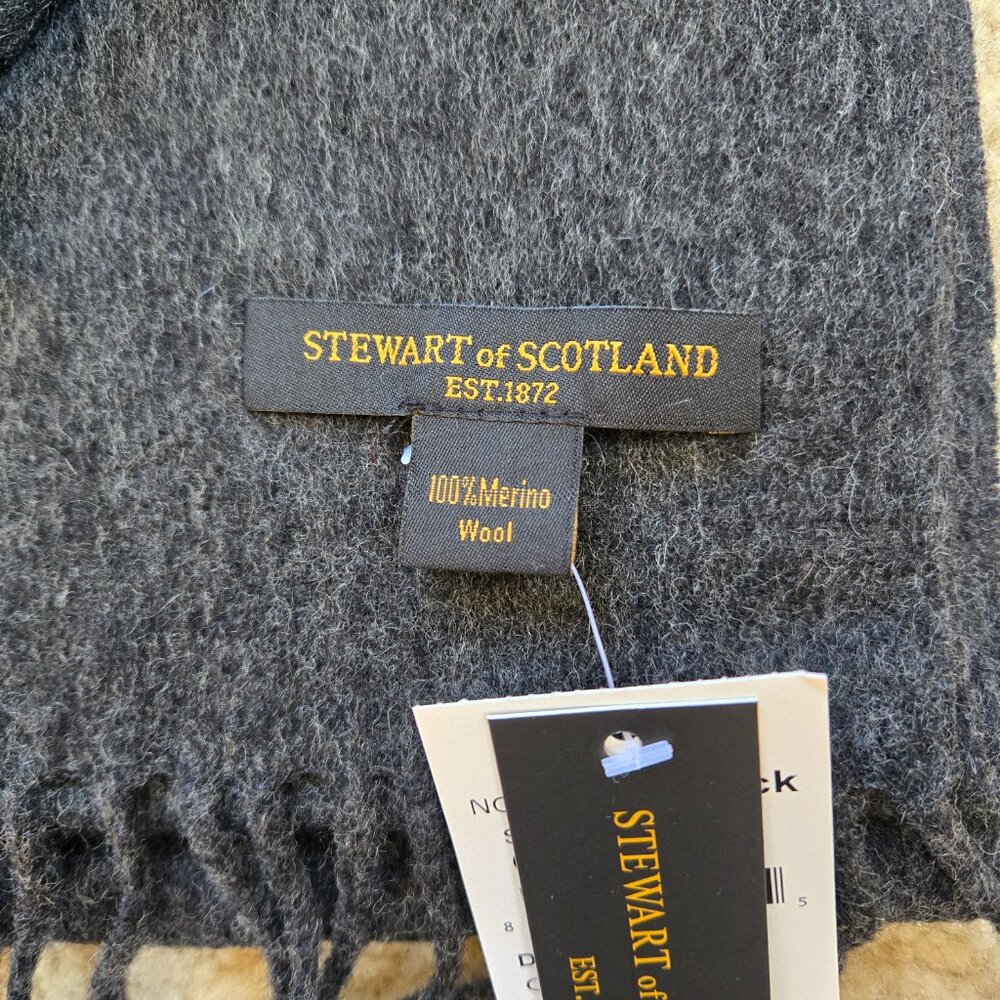 NWT 100% Merino Wool Scarf Stewart of Scotland Grey - Picture 2 of 3